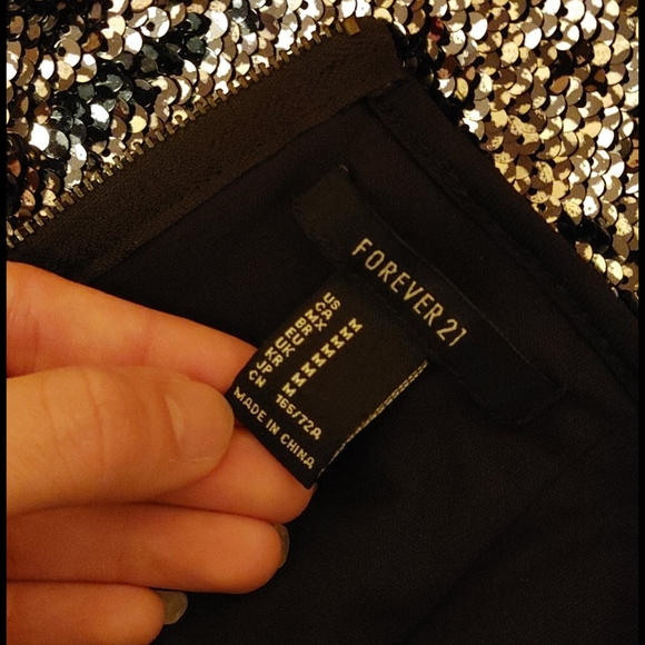 Sequin shift mini skit - Picture 3 of 3